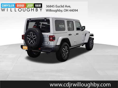 Certified 2024 Jeep Wrangler Unlimited Sahara w/ Technology Group AWD/4WD image 8