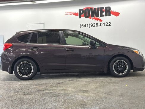 Used 2013 Subaru Impreza 2.0i image 2