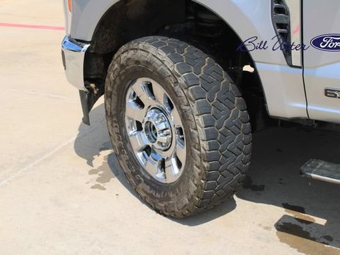 Certified 2023 Ford F250 Lariat w/ Lariat Ultimate Package AWD/4WD image 9