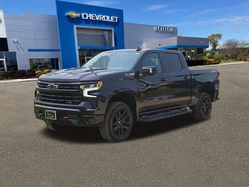 Used 2022 Chevrolet Silverado 1500 LT Trail Boss w/ LT Trail Boss Premium Package image 4