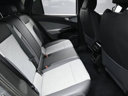 Used 2023 Volkswagen ID.4 Pro image 30