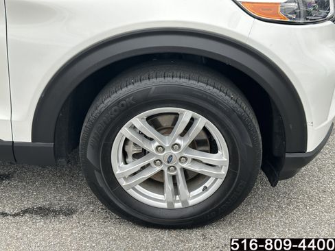 Used 2023 Ford Explorer XLT w/ Equipment Group 202A AWD/4WD image 9