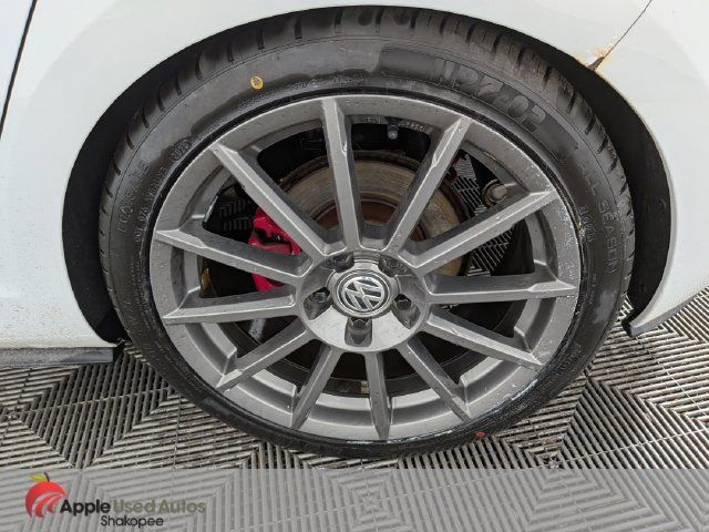 Used 2015 Volkswagen GTI S FWD image 40