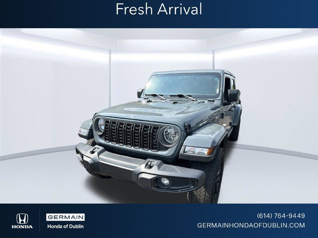 Used 2024 Jeep Gladiator Sport AWD/4WD image 1