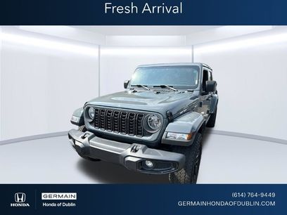 Used 2024 Jeep Gladiator Sport