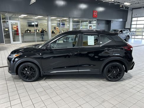 Certified 2022 Nissan Kicks SR w/ Premium Package FWD image 36