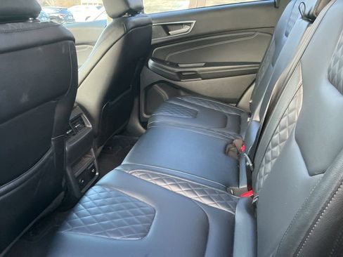 Used 2024 Ford Edge Titanium image 7