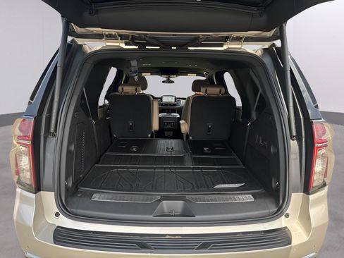 Used 2021 Chevrolet Tahoe Premier AWD/4WD image 10