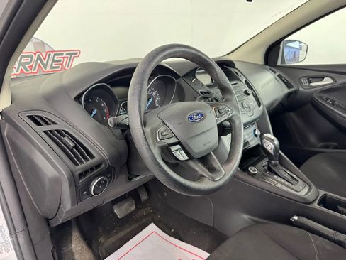 Used 2015 Ford Focus SE image 10