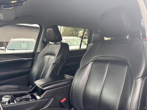 Used 2022 Jeep Grand Cherokee L Limited image 12