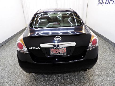 Used 2012 Nissan Altima 2.5 FWD image 5