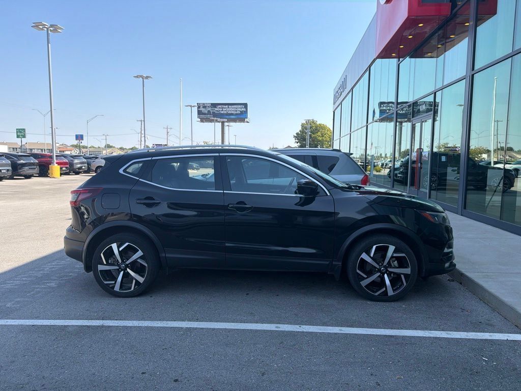 Used 2022 Nissan Rogue Sport SL w/ Premium Package AWD/4WD image 4