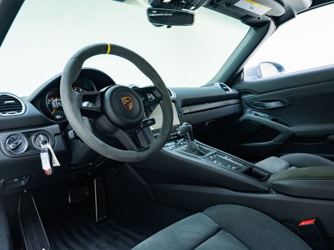 Used 2024 Porsche 718 Boxster Spyder RS RWD image 2