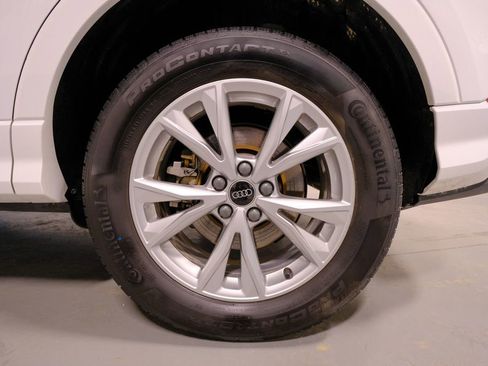 Used 2025 Audi Q3 2.0T Premium image 38