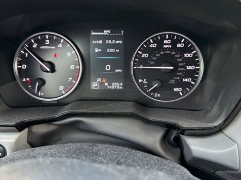 Used 2022 Subaru Outback Premium image 5