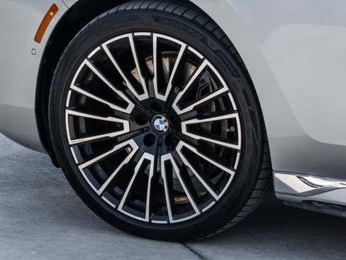 Certified 2024 BMW i7 eDrive50 image 37