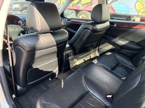 Used 2002 Lexus ES 330 w/ Premium Pkg FWD image 17