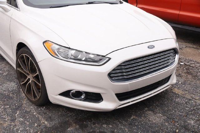 Used 2013 Ford Fusion Titanium w/ Titanium Driver Assist Pkg AWD/4WD image 4