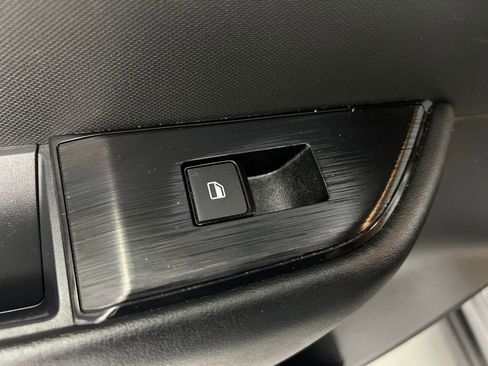 Used 2024 Nissan Rogue S image 16