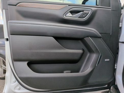 Used 2021 Chevrolet Tahoe High Country AWD/4WD image 9