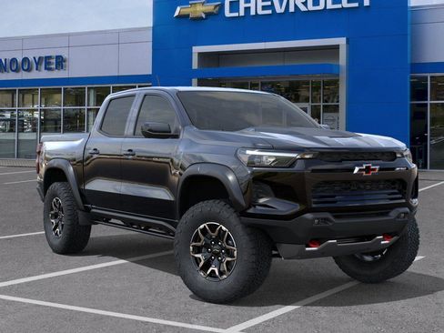 New 2026 Chevrolet Colorado ZR2 w/ Technology Package AWD/4WD image 7