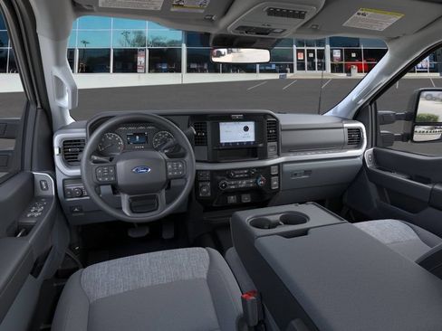 New 2026 Ford F250 XLT w/ FX4 Off-Road Package AWD/4WD image 17