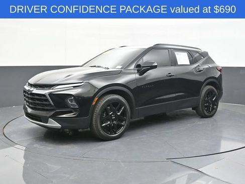 Used 2024 Chevrolet Blazer LT w/ Convenience Package FWD image 4