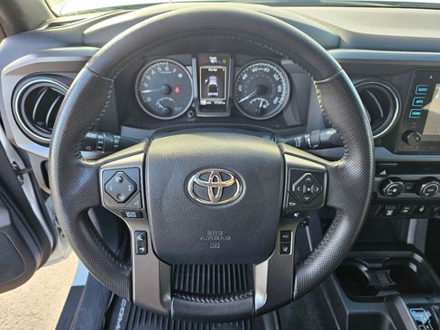 Used 2019 Toyota Tacoma TRD Off-Road image 23