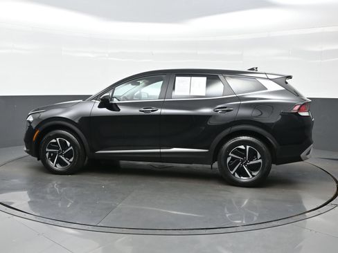 Used 2023 Kia Sportage LX AWD/4WD image 3