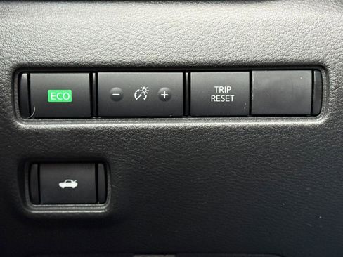 Used 2023 Nissan Sentra SV image 14