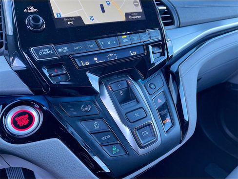 Used 2023 Honda Odyssey Touring image 17