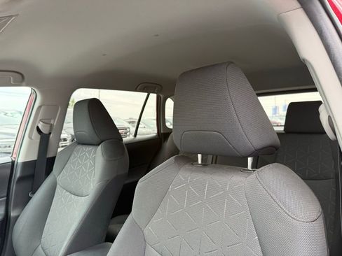Used 2021 Toyota RAV4 XLE image 22