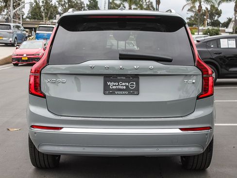 New 2026 Volvo XC90 T8 Ultra w/ Protection Package Premier AWD/4WD image 7
