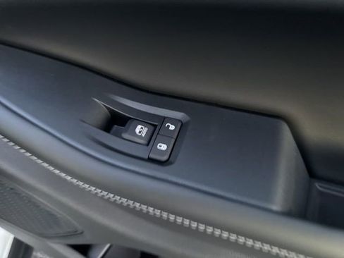 New 2025 Jeep Grand Cherokee Altitude image 20