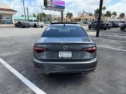 Used 2020 Volkswagen Jetta R-Line w/ R-Line Cold Weather Package FWD image 6