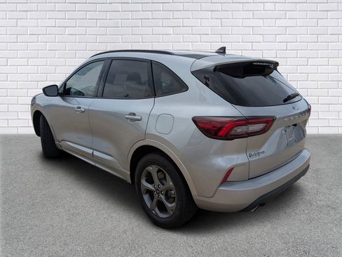Used 2023 Ford Escape ST-Line image 3