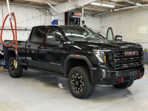 Used 2024 GMC Sierra 2500 AT4X image 15