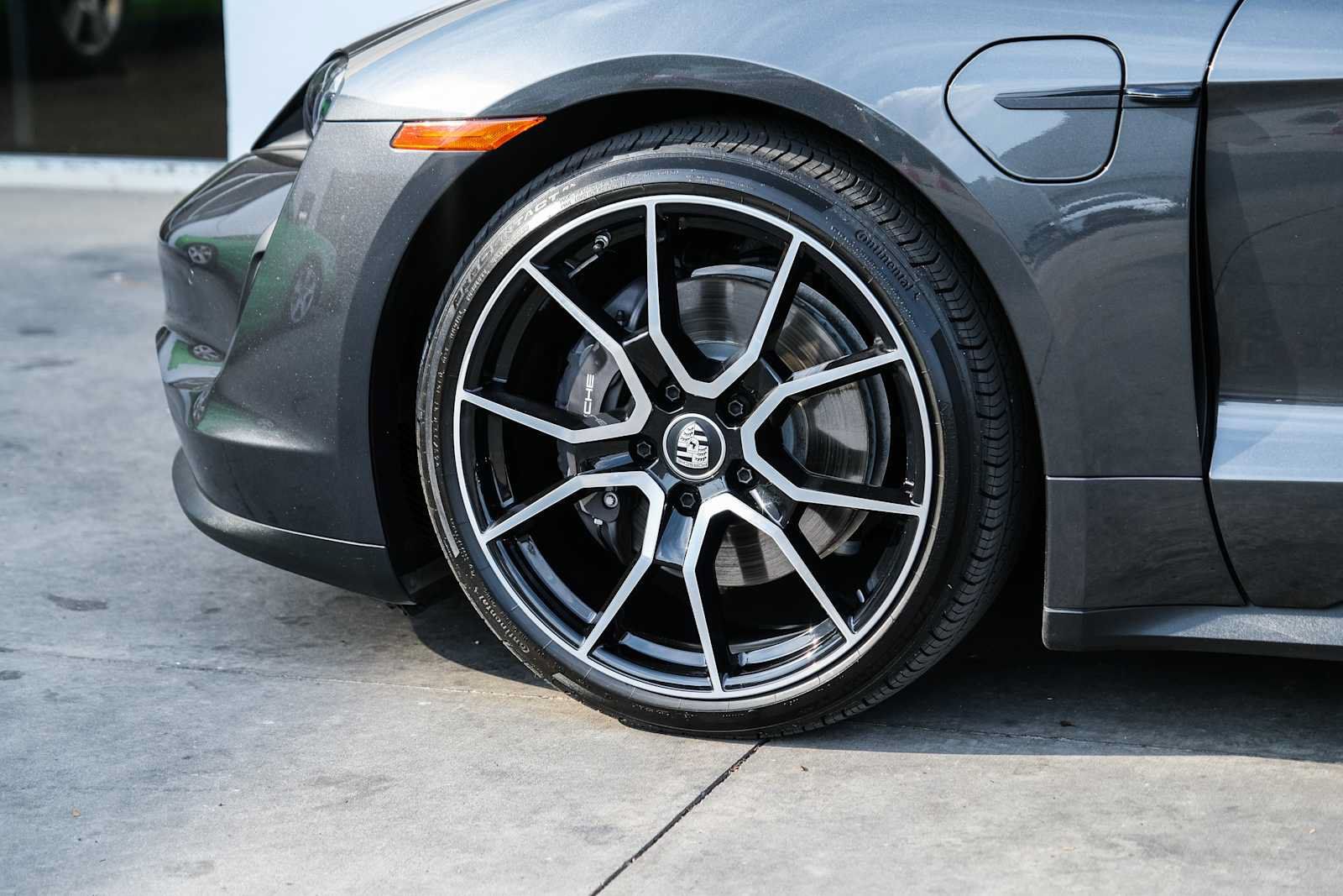 Used 2023 Porsche Taycan RWD image 18