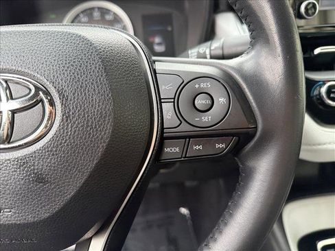 Used 2020 Toyota Corolla SE w/ SE Premium Package image 16