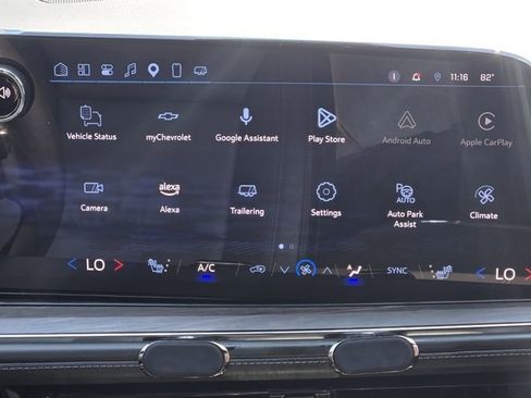 Used 2025 Chevrolet Suburban LT w/ Comfort Package image 20