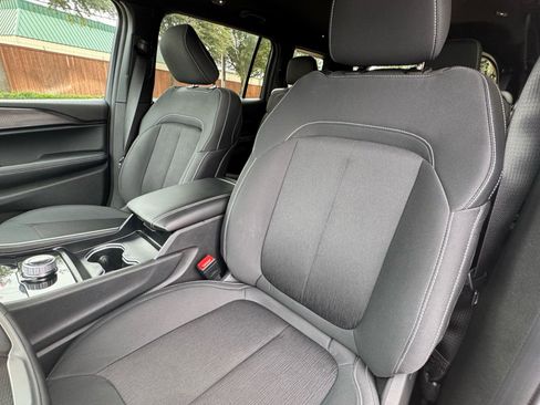 Used 2025 Jeep Grand Cherokee L Laredo w/ Luxury Tech Group I image 25