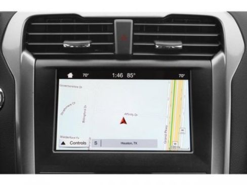 Used 2019 Ford Fusion SE w/ Equipment Group 151A image 16