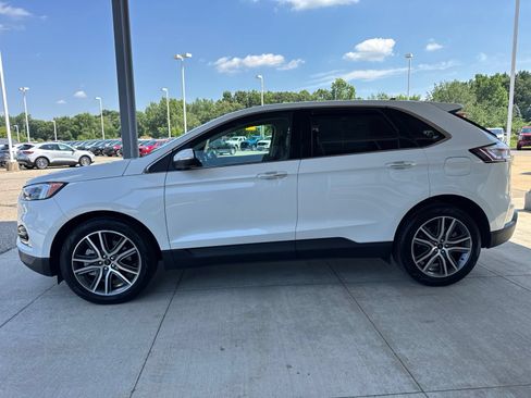 Certified 2024 Ford Edge Titanium w/ Equipment Group 301A AWD/4WD image 4