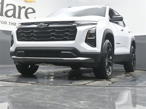 New 2026 Chevrolet Equinox LT w/ Convenience Package II image 4