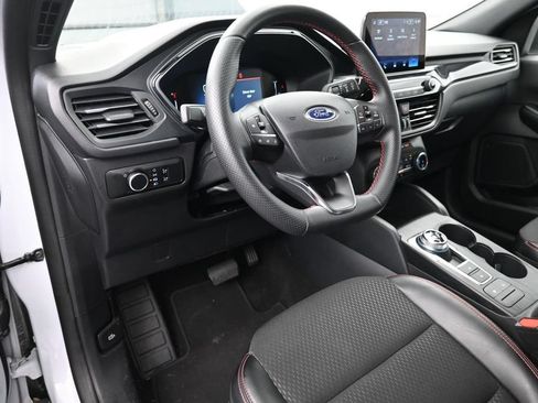 Used 2025 Ford Escape ST-Line AWD/4WD image 10