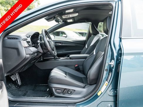 Used 2025 Toyota Camry SE FWD image 23