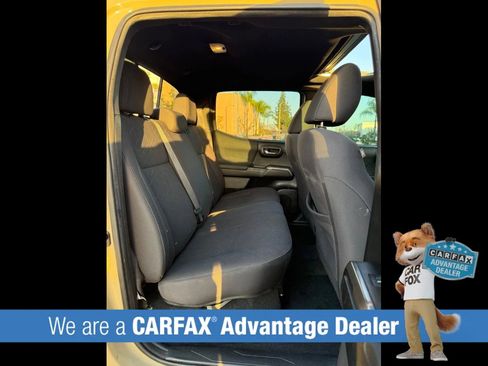 Used 2017 Toyota Tacoma TRD Off-Road w/ Premium & Technology Package AWD/4WD image 29