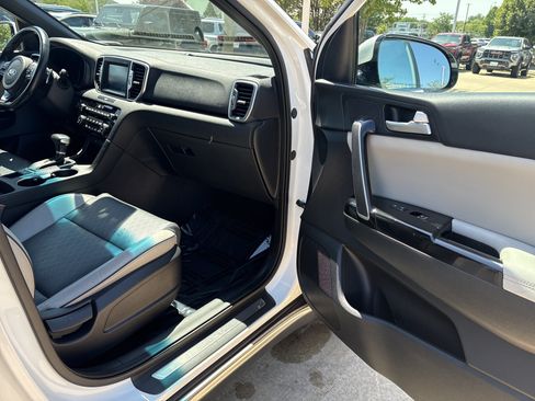 Used 2019 Kia Sportage EX w/ EX Sport Appearance Package AWD/4WD image 14