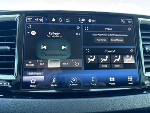 Used 2022 Chrysler Pacifica Touring-L image 20