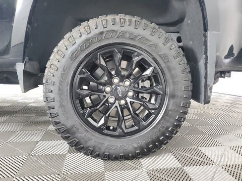 Used 2022 Chevrolet Colorado Z71 w/ Z71 Midnight Edition image 29